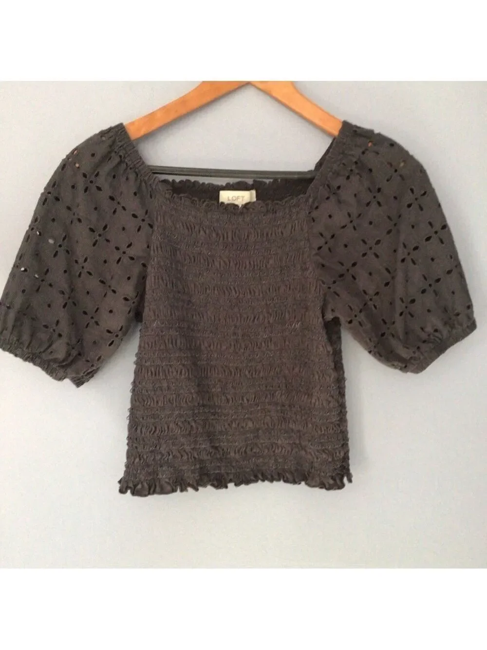 LOFT Blue Puff Eyelet Sleeve Smocked Blouse Sz medium